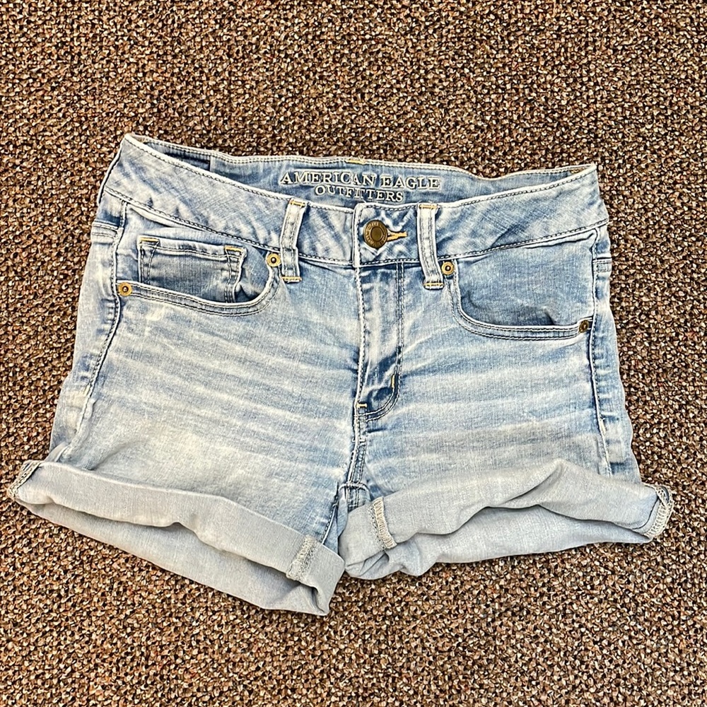 American eagle super super stretch light blue Jean shorts size 6